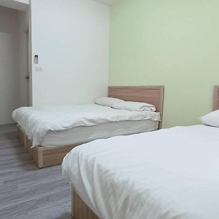 Fengchia Bichon Art Homestay Taichung Exterior foto