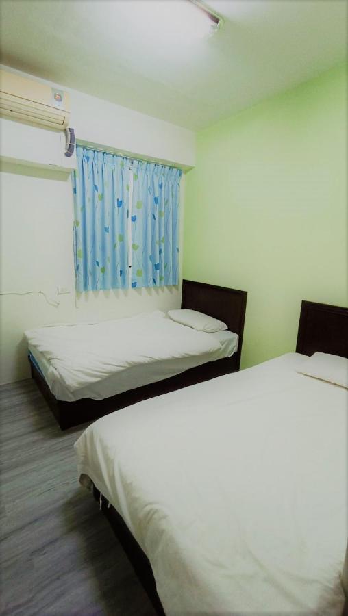 Fengchia Bichon Art Homestay Taichung Exterior foto
